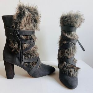 Charles David Luxurious Faux Fur and Suede Ankle Boots Gray sz 10